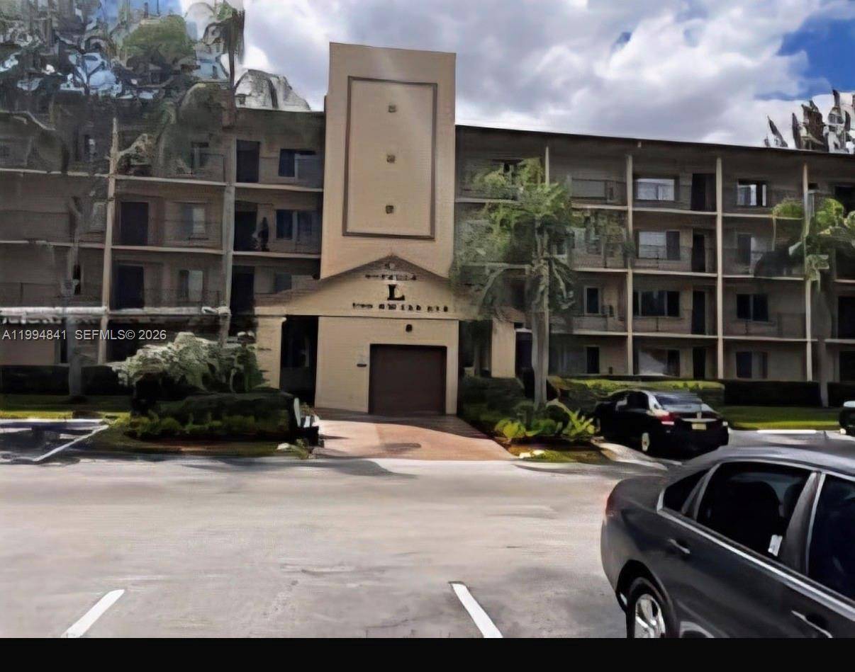 900 SW 142nd AvePembroke Pines - Condo 1-4 Stories,Condo condo unit 114L - picture