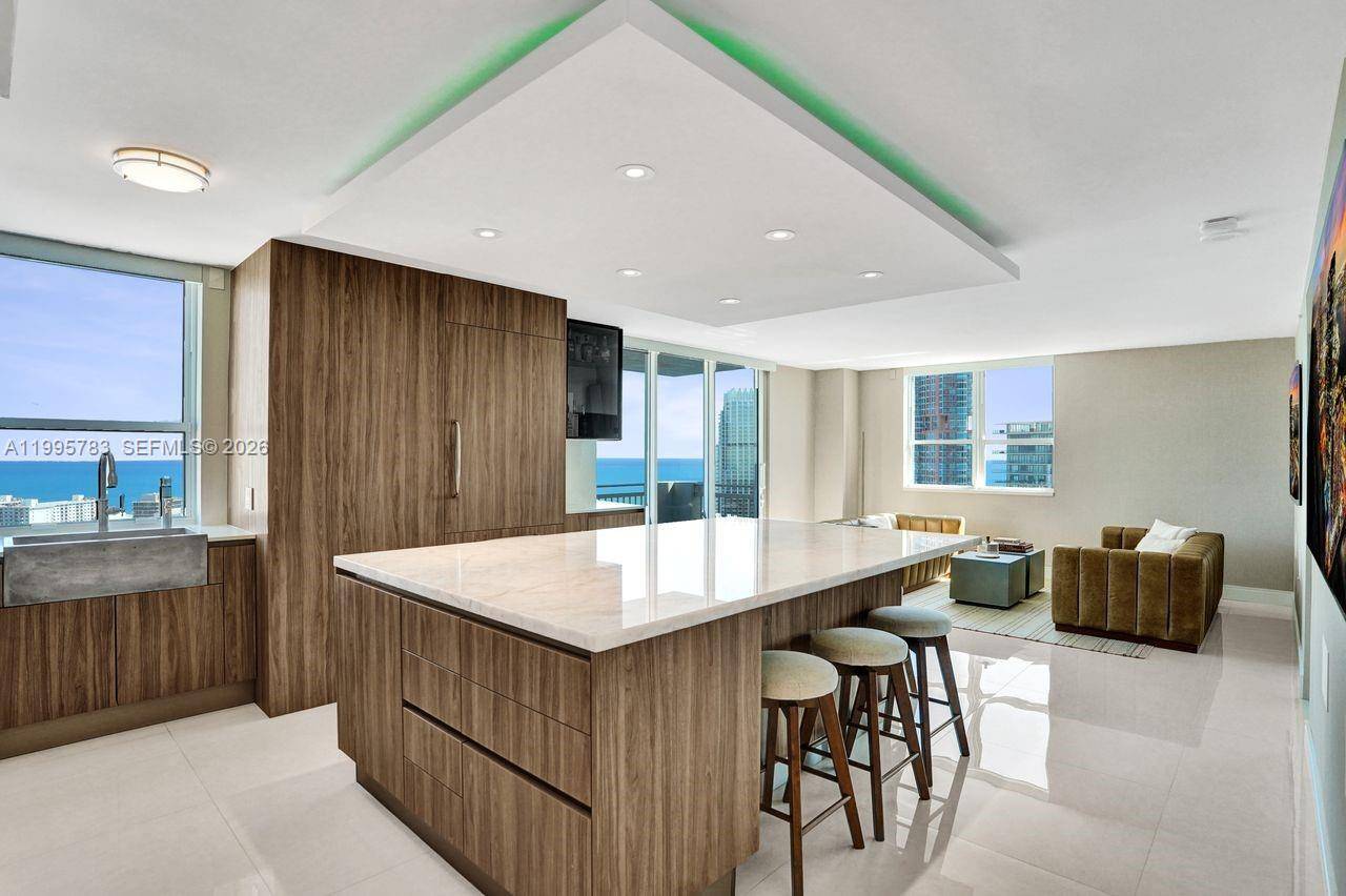 90 Alton RdMiami Beach - Condo/Co-Op/Seasonal,Condo condo unit 2701 - picture