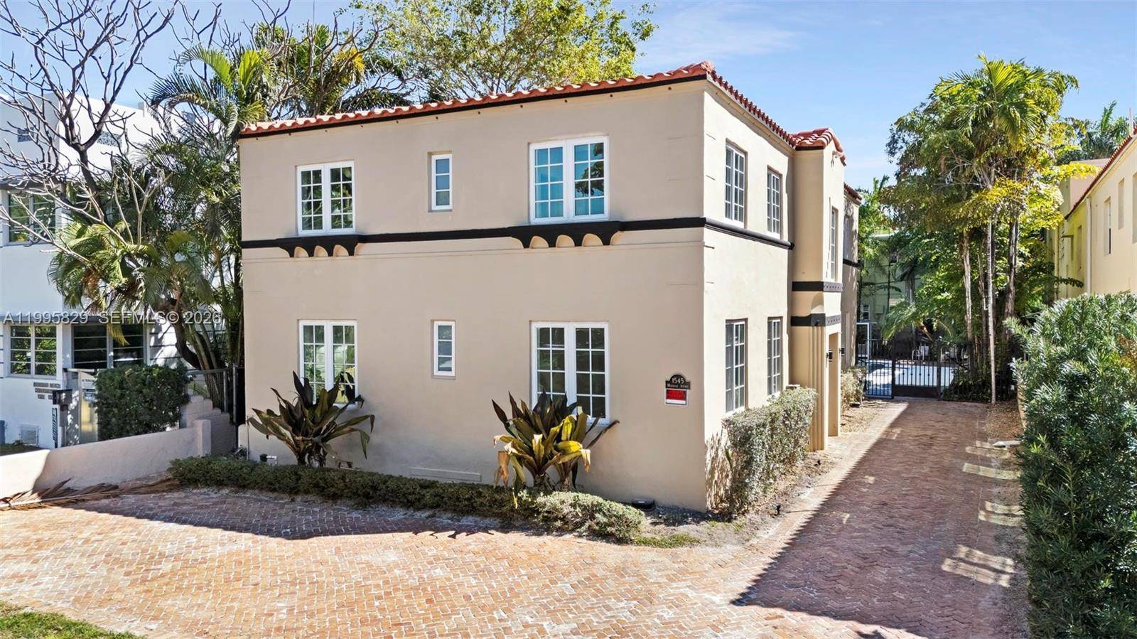 1545 Meridian AveMiami Beach - picture