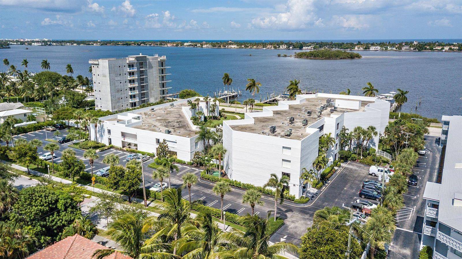 3701 S FlaglerWest Palm Beach - Condo condo unit B303 - picture