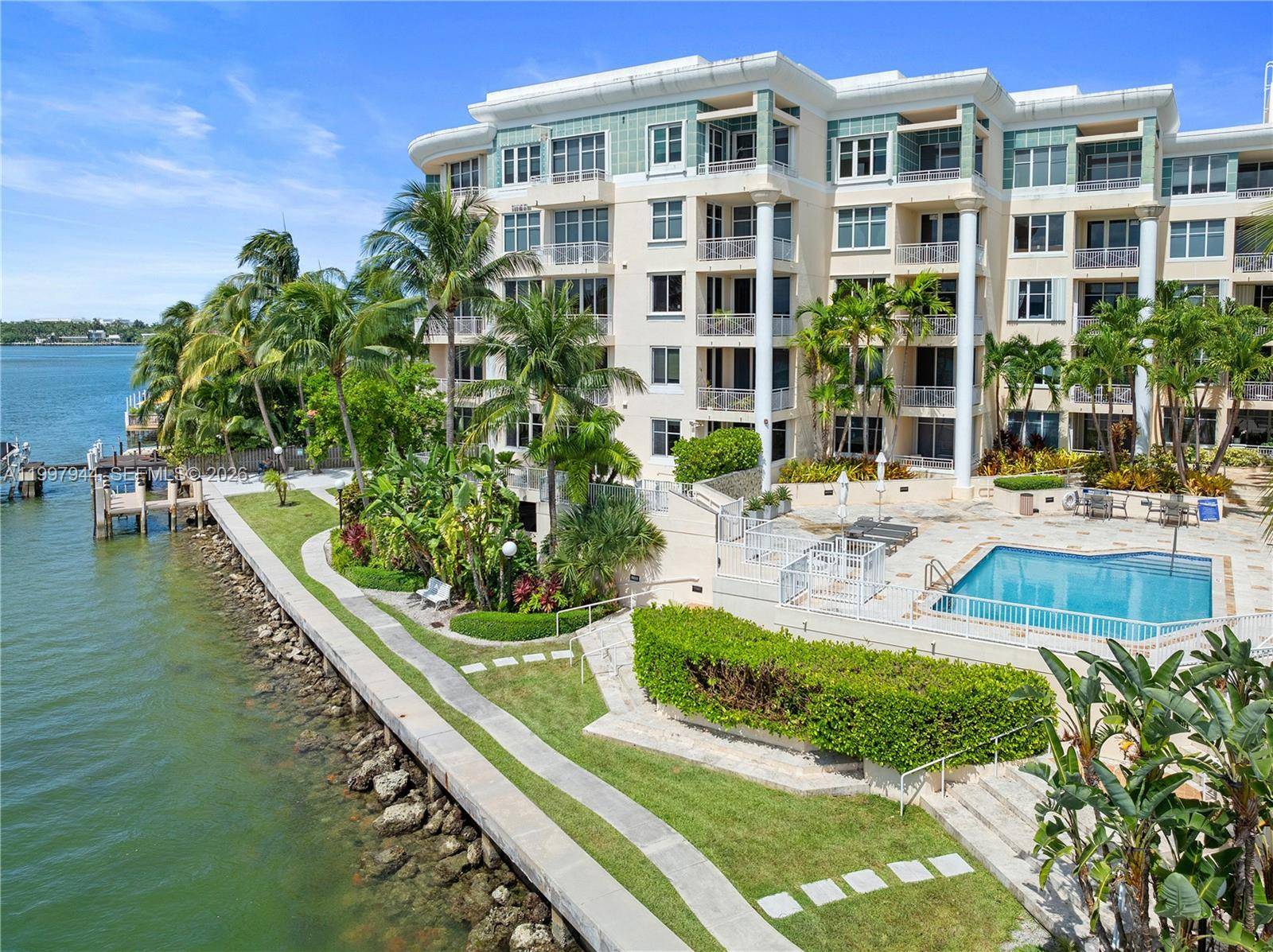 1 Century LnMiami Beach - Condo/Co-Op/Annual,Condo condo unit 303 - picture