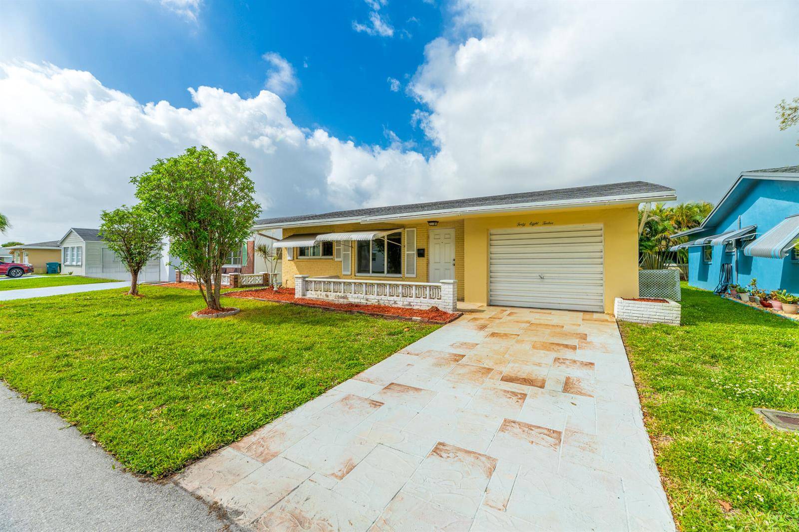 4812 NW 49thTamarac - picture