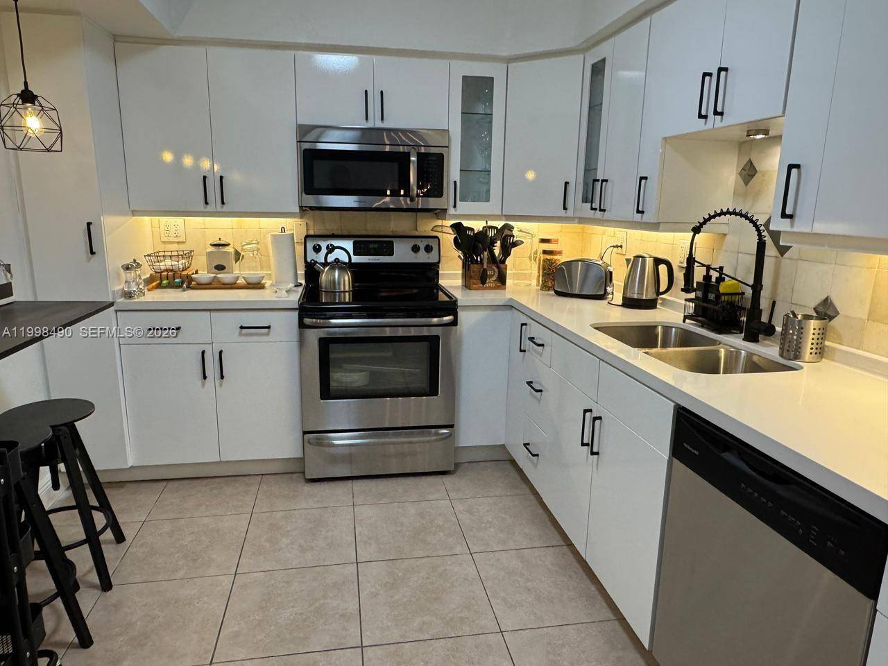 3600 Mystic Pointe DrAventura - Condo/Co-Op/Annual,Apartment condo unit 910 - picture