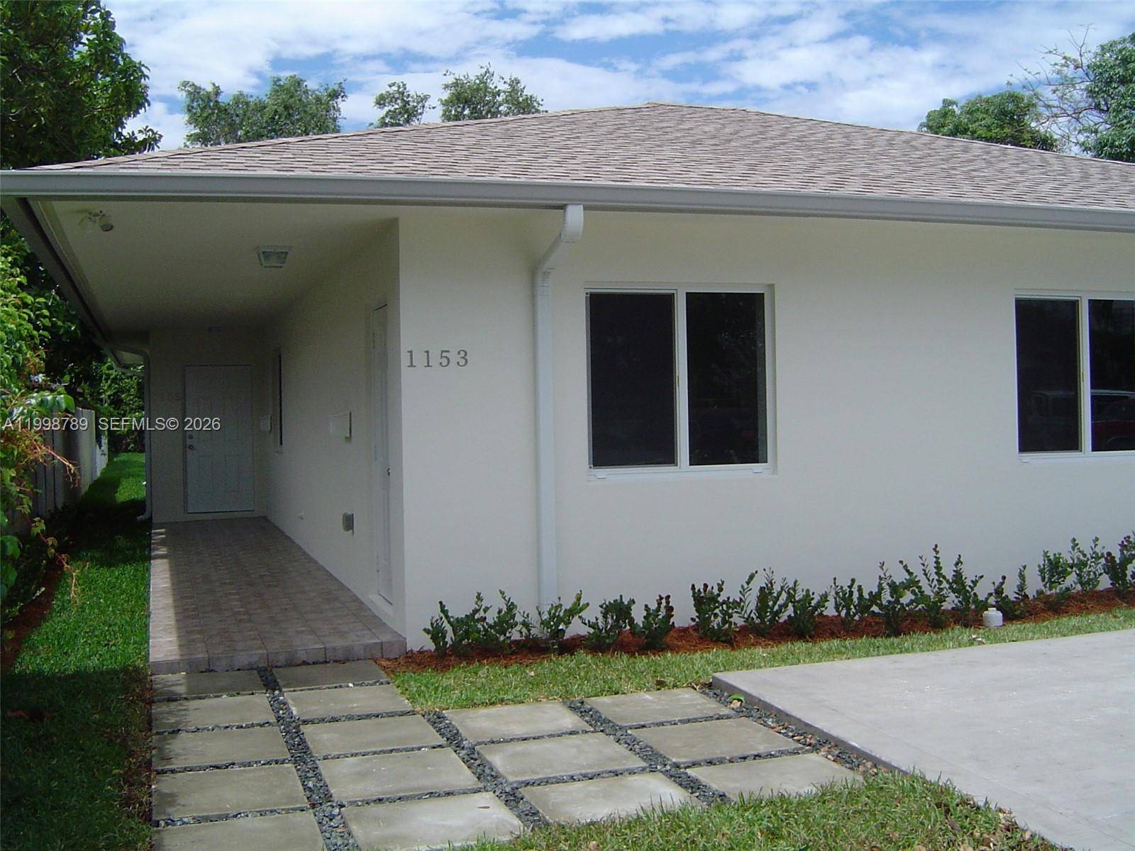 1153 SW 13th StMiami - picture