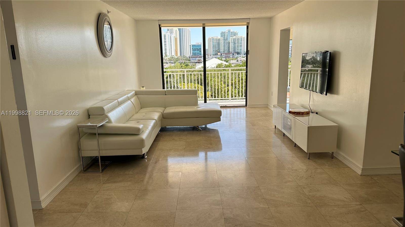 210 174th StSunny Isles Beach - Condo/Co-Op/Annual,Condo condo unit 608 - picture