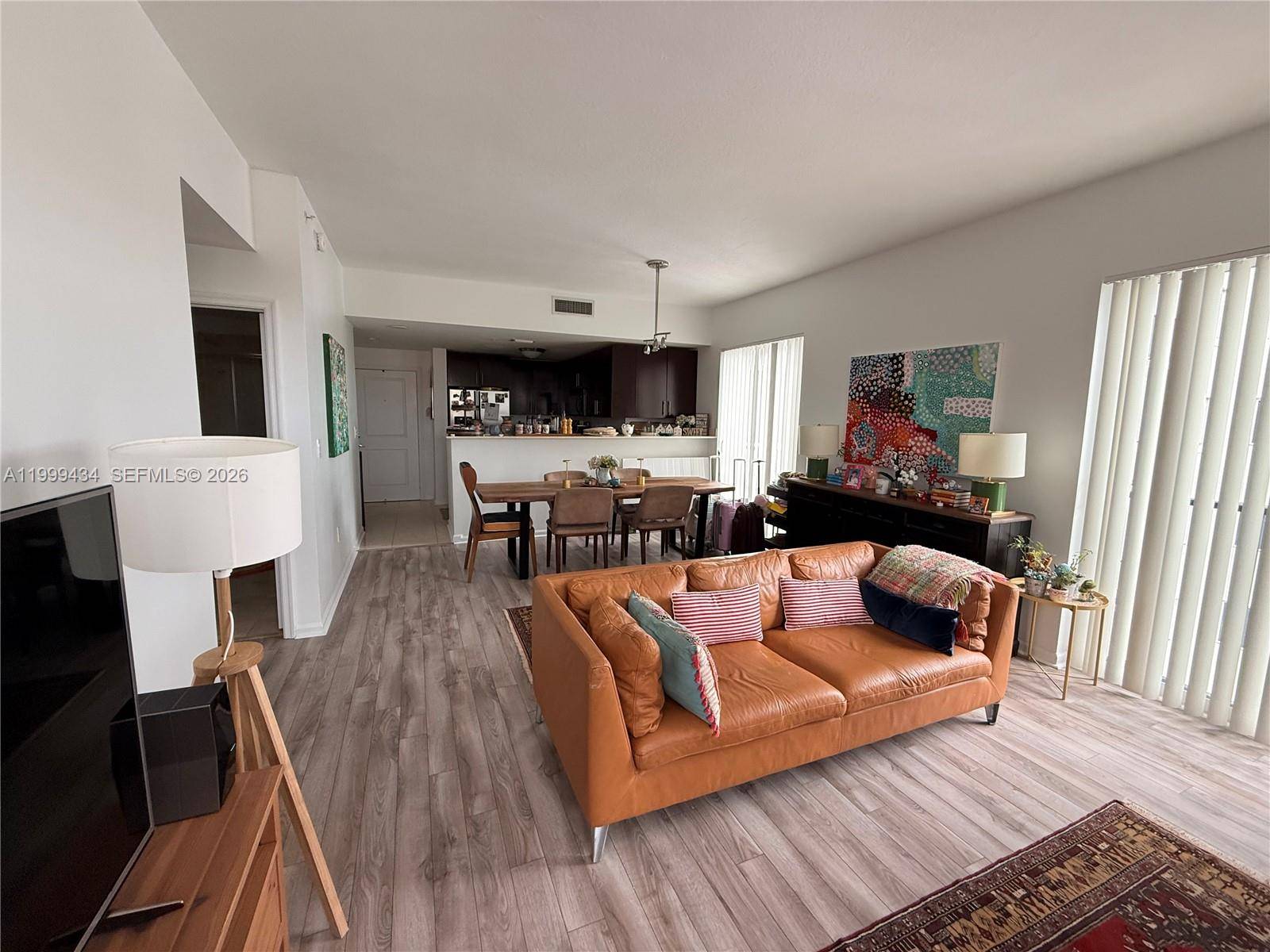 10 Aragon AveCoral Gables - Condo/Co-Op/Annual,Condo condo unit 1104 - picture