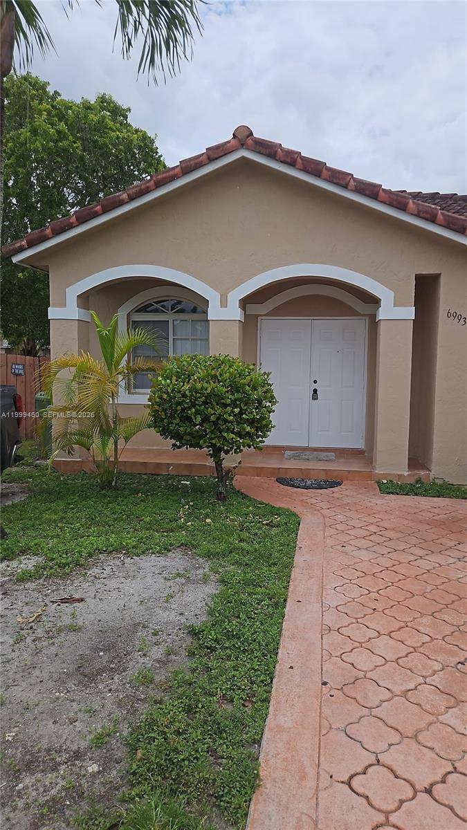 6993 W 5th CtHialeah - Single Family-Annual,House condo unit 6993 - picture