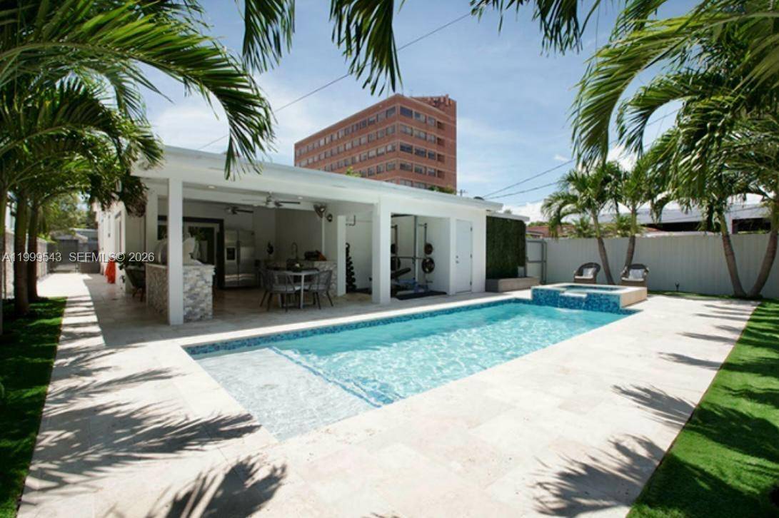 3675 SW 26th StMiami - picture