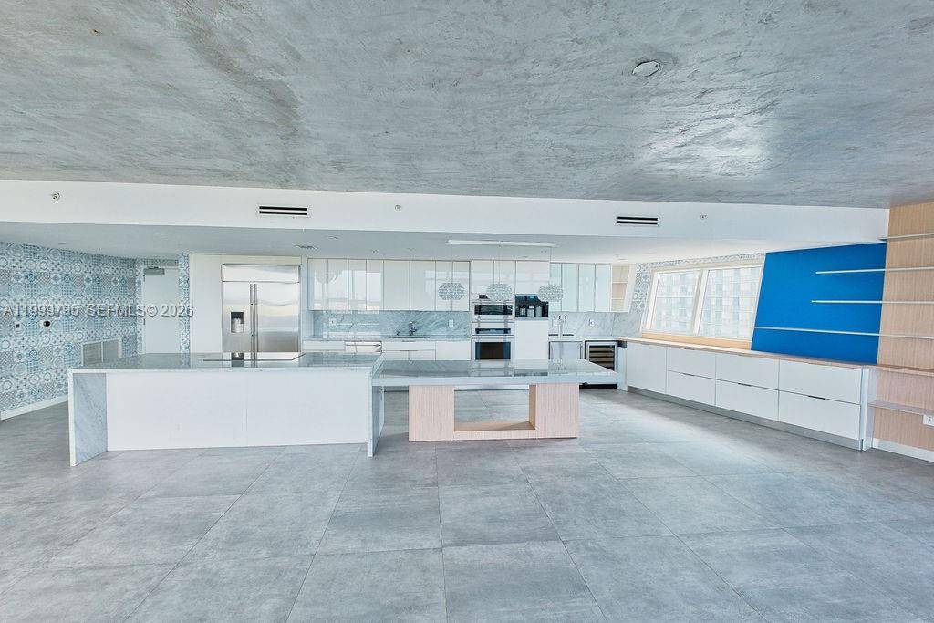 3250 NE 1st AveMiami - Condo/Co-Op/Annual,Condo condo unit PH1115 - picture