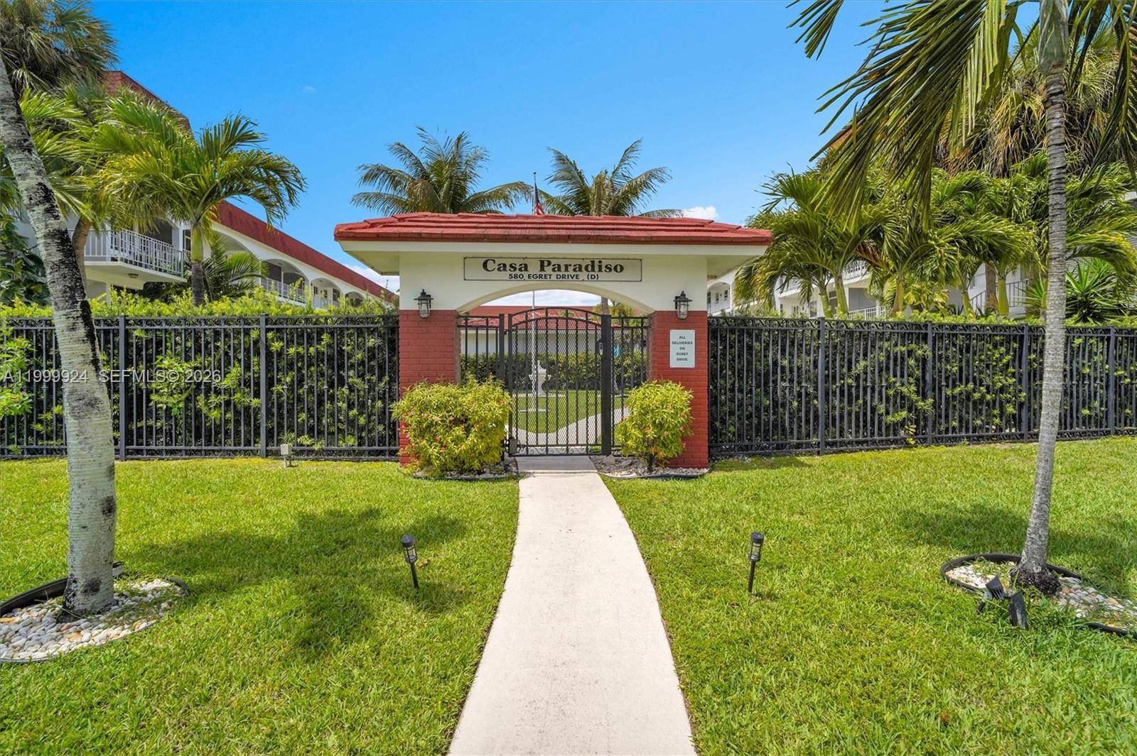 580 Egret DrHallandale Beach - Condo 1-4 Stories,Co-Op condo unit 303 - picture