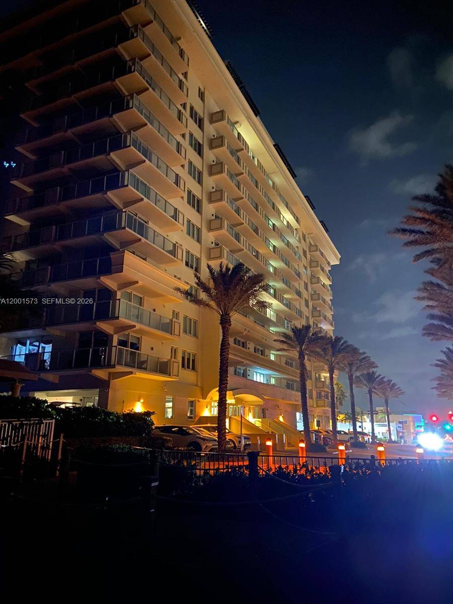 9499 Collins AveSurfside - Condo/Co-Op/Annual,Condo condo unit 308 - picture