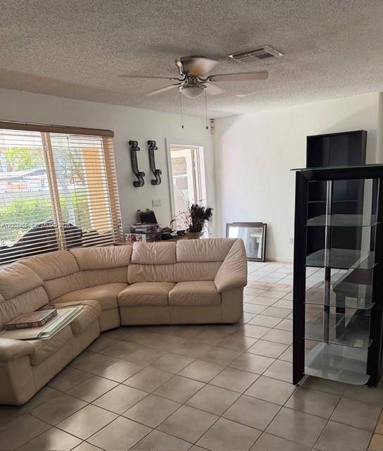 19920 SW 118th PlMiami - picture