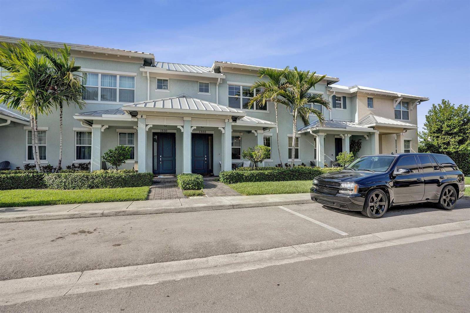 1300 EucalyptusHollywood - Townhouse condo unit 3 - picture