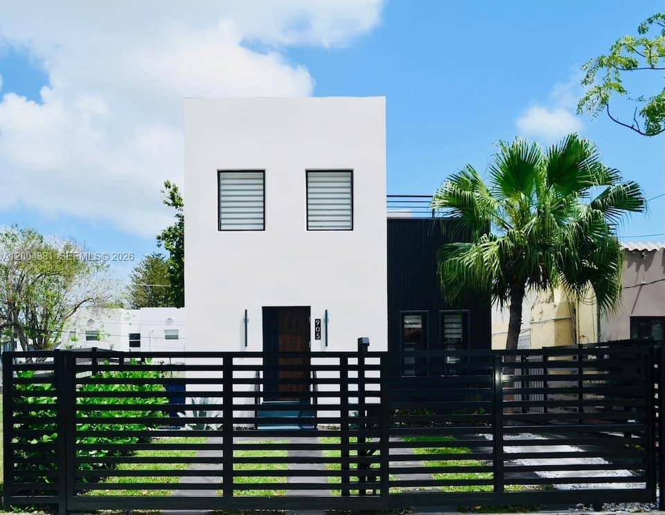 905 SW 13th CtMiami - Apartments-Annual,Apartment condo unit 905 - picture