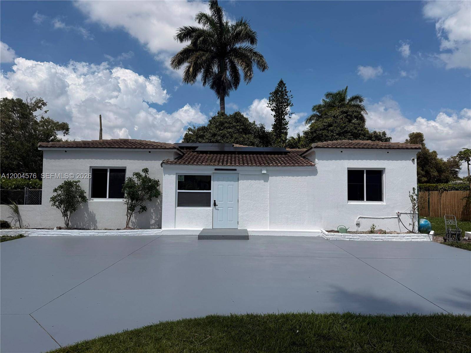 14240 S Biscayne River RdMiami - Duplex/Tri/Quad-Annual,House condo unit 1 - picture