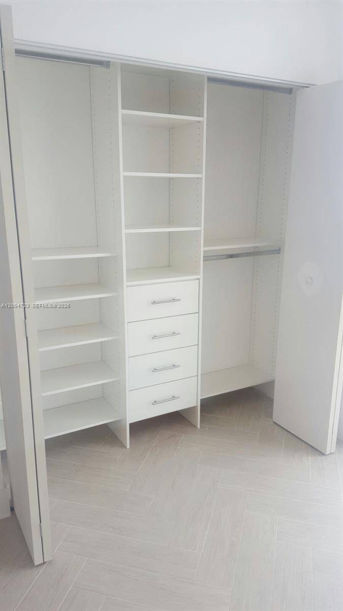 600 NE 27th StMiami - Condo/Co-Op/Annual,Condo condo unit 2705 - picture