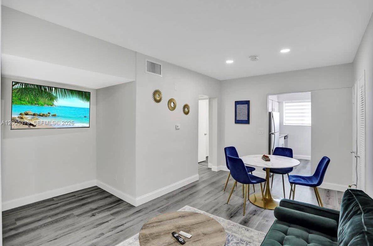 10006 E Bay Harbor DrBay Harbor Islands - Apartments-Annual,Apartment condo unit 13 - picture