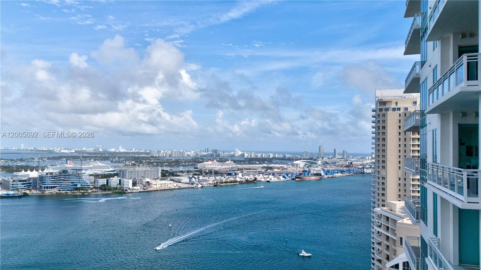 900 Brickell Key BlvdMiami - Condo/Co-Op/Annual,Condo condo unit 3002 - picture