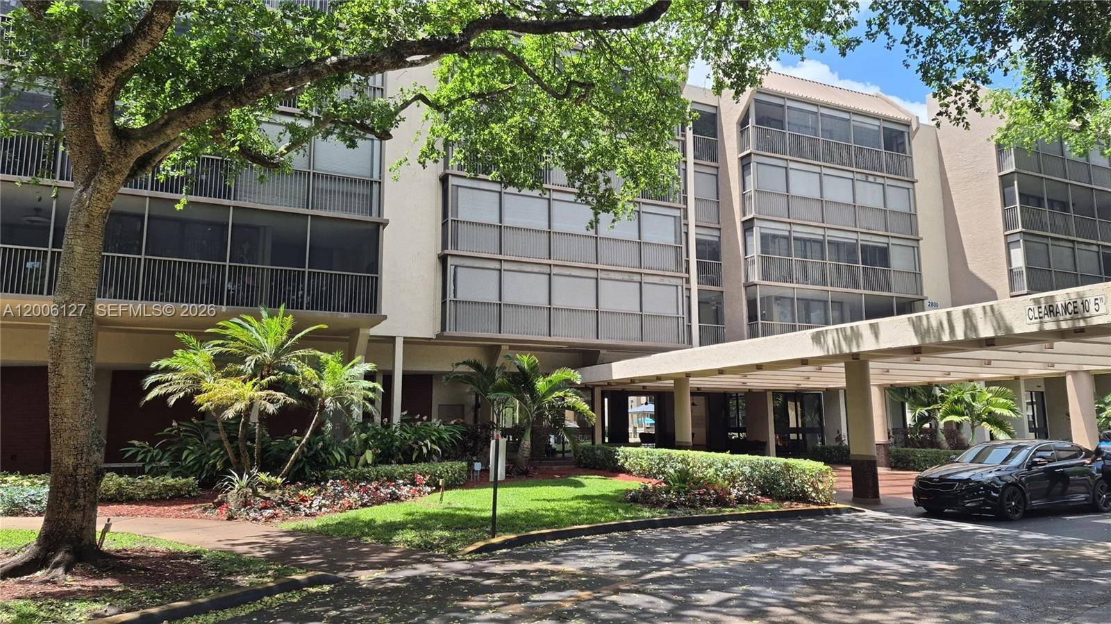 2816 N 46th AveHollywood - Condo/Co-Op/Annual,Condo condo unit J682 - picture