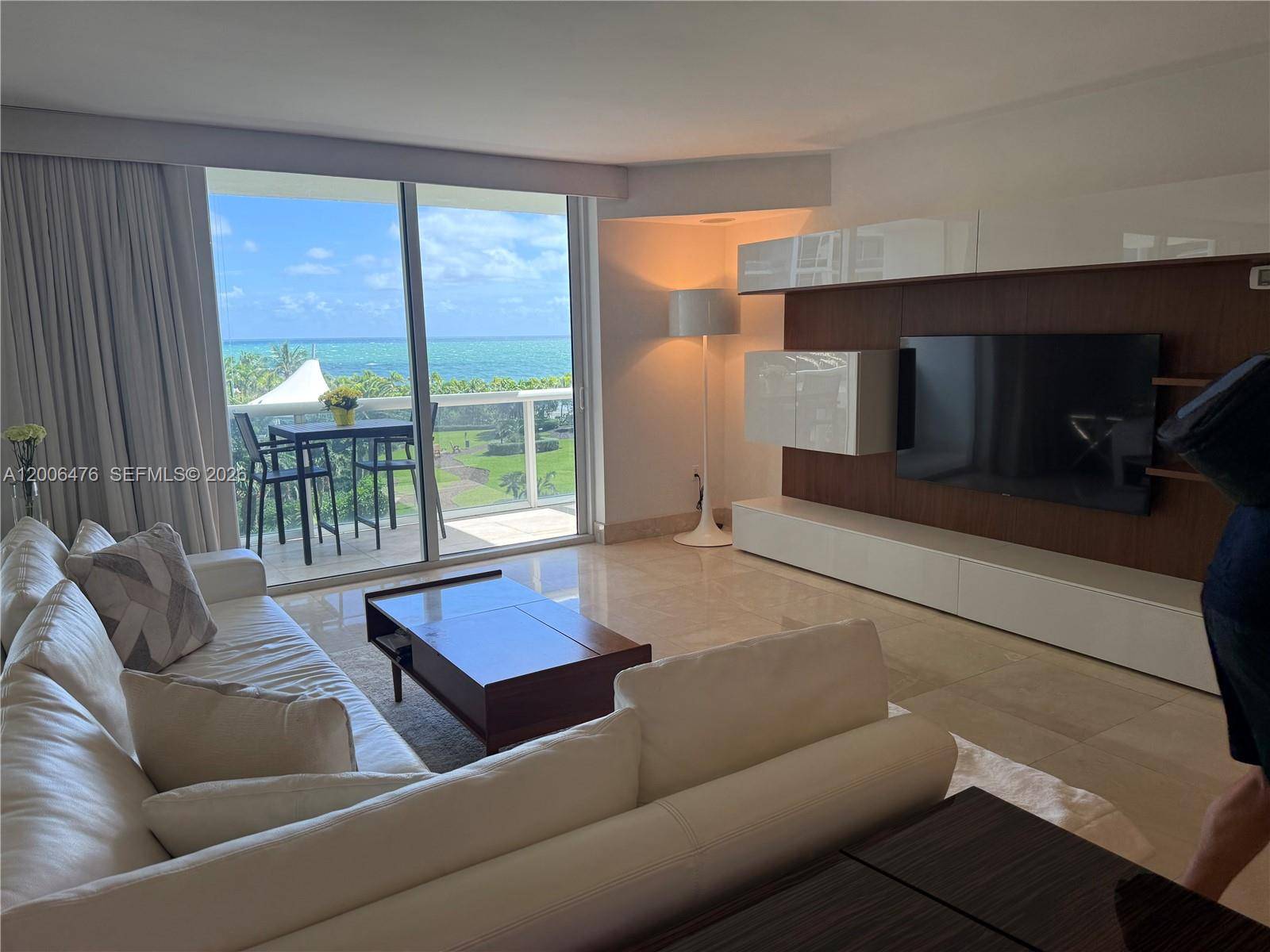 10275 Collins AveBal Harbour - Condo/Co-Op/Annual,Condo condo unit 533 - picture