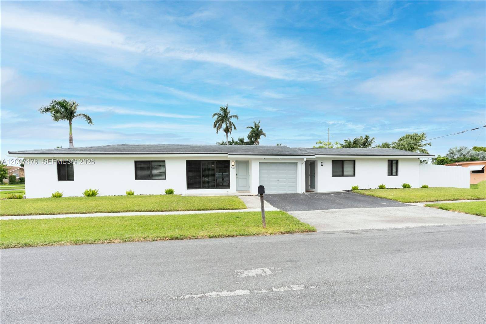 510 SE 3rd AveDania Beach - Single Family-Annual,House condo unit A - picture