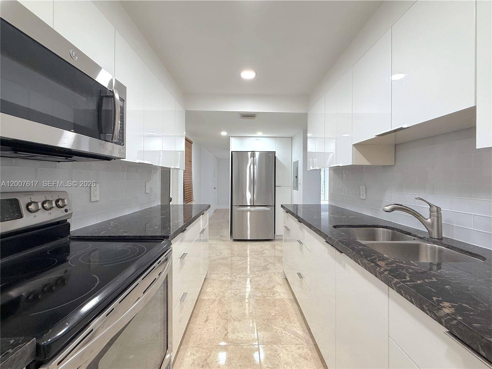 1075 92nd StBay Harbor Islands - Condo/Co-Op/Annual,Condo condo unit 201 - picture