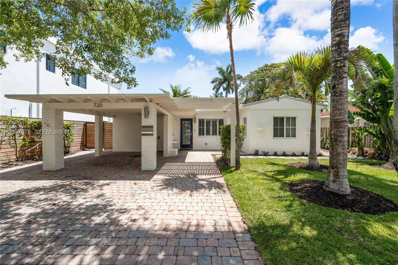 720 NE 17th TerFort Lauderdale - picture