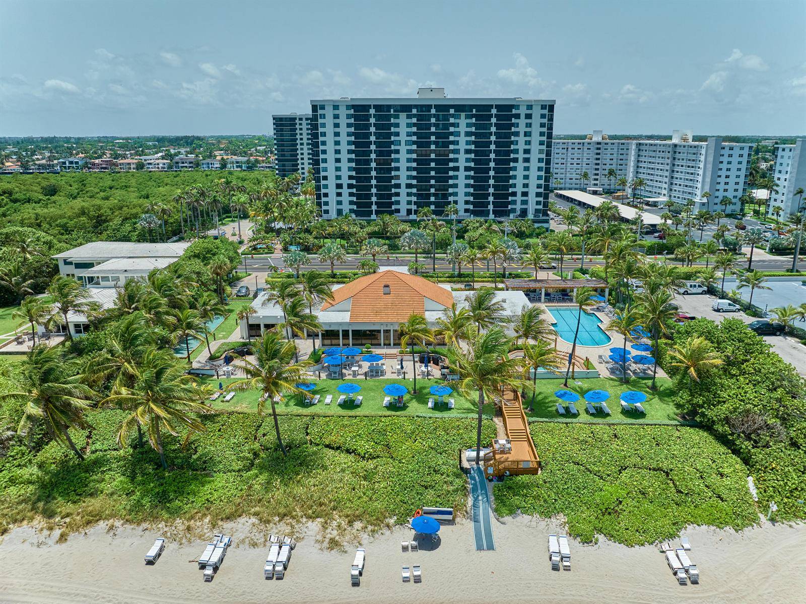 3420 S OceanHighland Beach - Condo condo unit 8w - picture