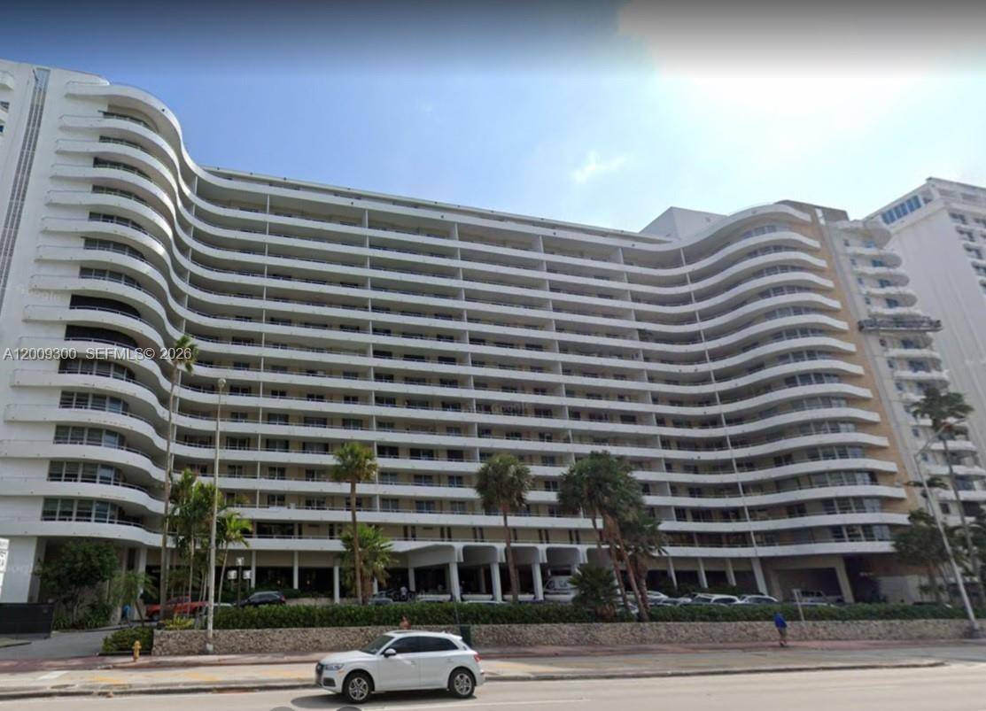 5555 Collins AveMiami Beach - Condo/Co-Op/Annual,Condo condo unit 16J - picture