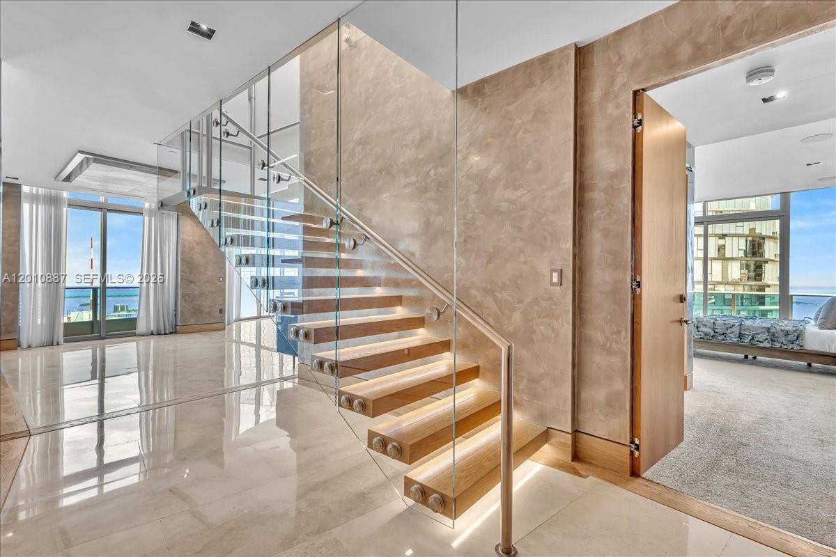 200 Biscayne Boulevard WayMiami - Condo/Co-Op/Annual,Condo condo unit PH 5401 - picture