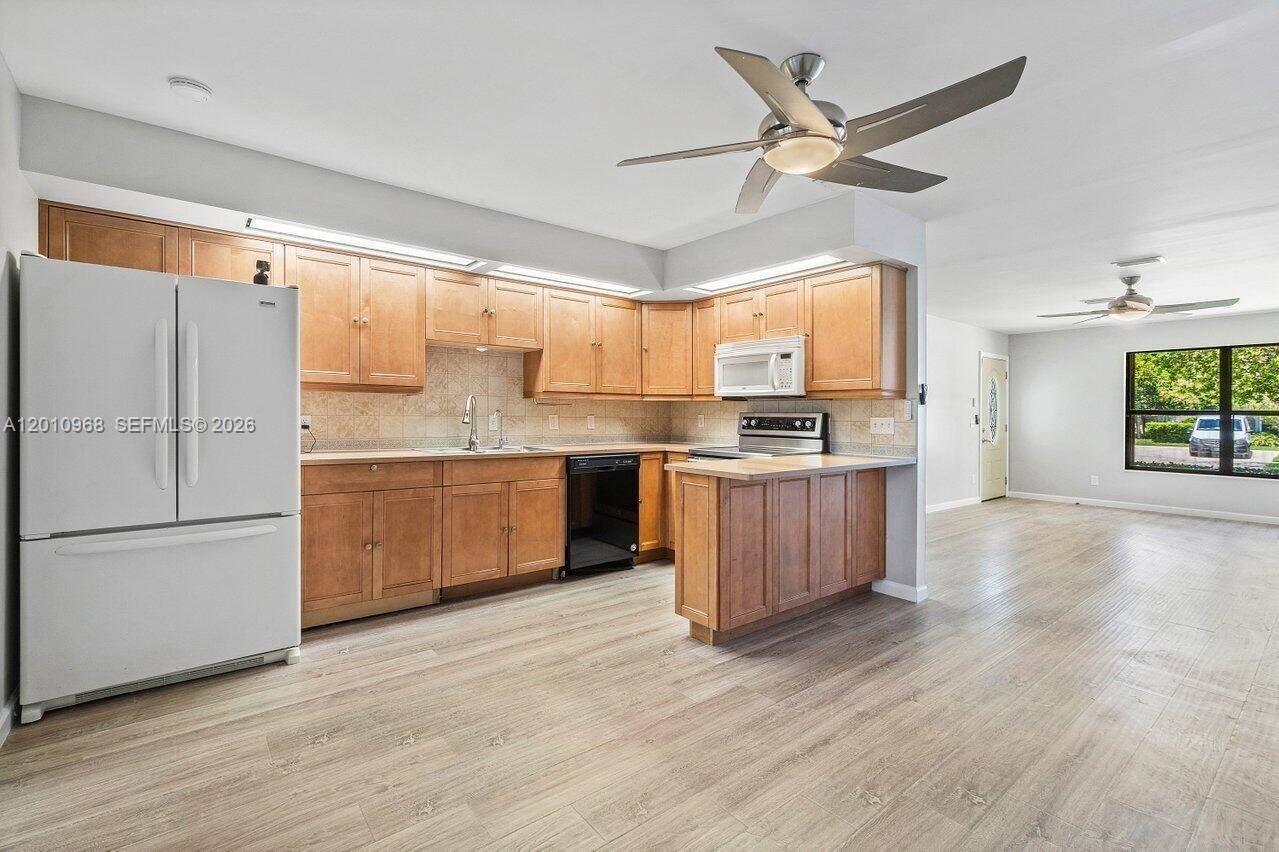 1367 Riverside CirWellington - Duplex/Tri/Quad-Annual,Villa condo unit 1367 - picture