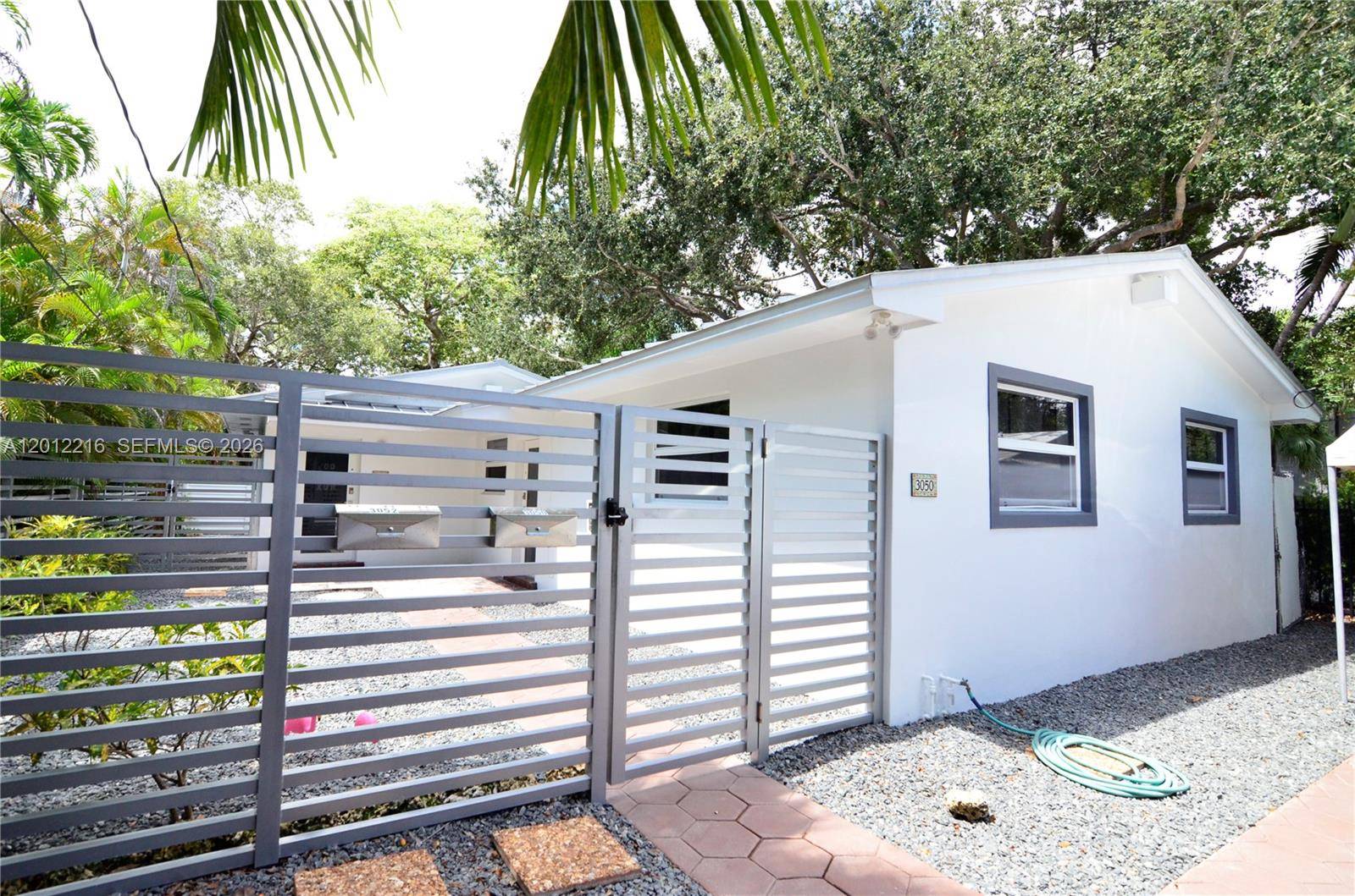 3050 VIRGINIA STMiami - Duplex/Tri/Quad-Annual,Multi Family condo unit Front - picture