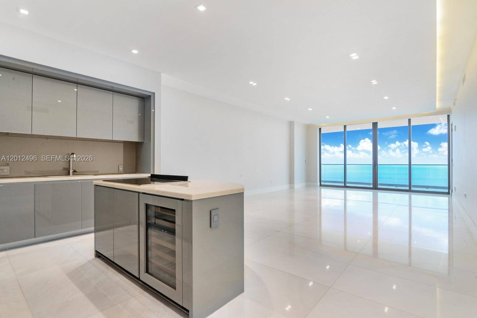 18975 Collins AveSunny Isles Beach - Condo/Co-Op/Annual,Condo condo unit 3803 - picture