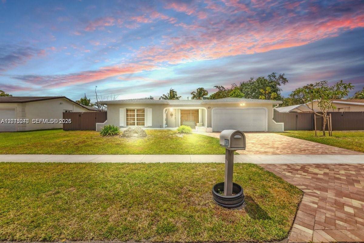 8830 NW 3rd StPembroke Pines - picture