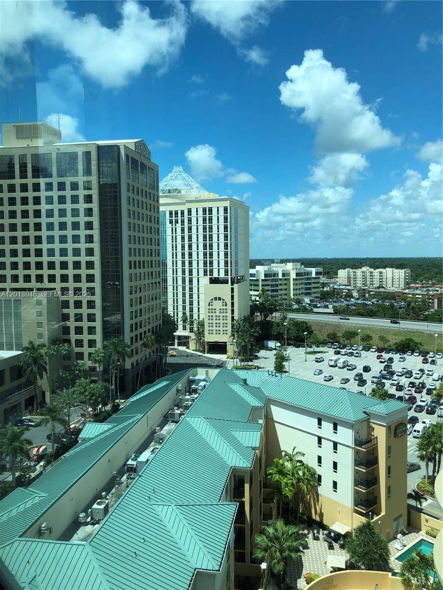 9055 SW 73rd CtMiami - Apartments-Annual,Condo condo unit 1008 - picture