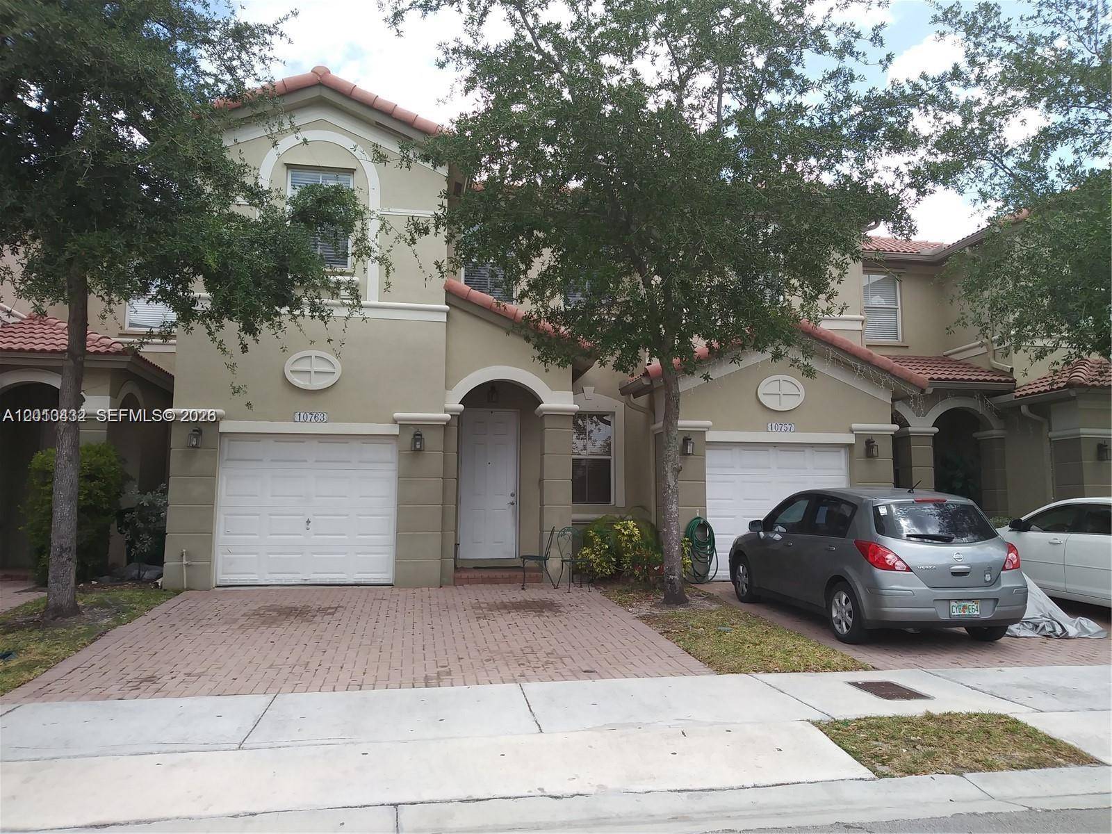 10763 NW 81st LnDoral - picture