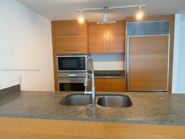 475 Brickell AveMiami - Condo/Co-Op/Annual,Condo condo unit 2411 - picture