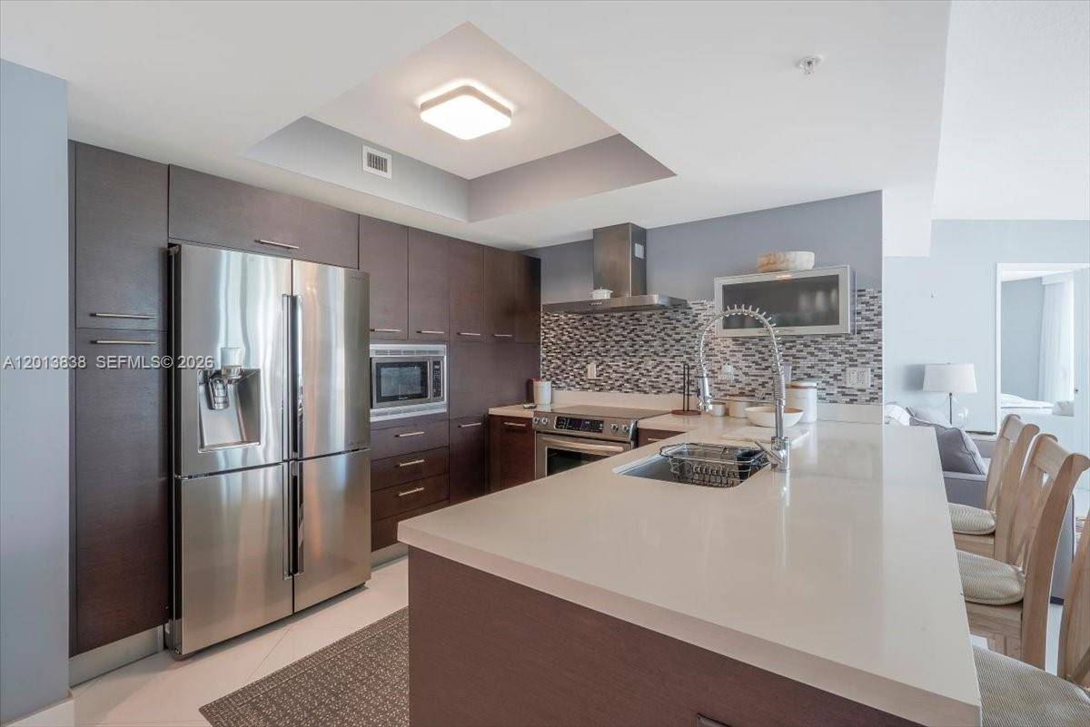 250 Sunny Isles BlvdSunny Isles Beach - Condo/Co-Op/Annual,Condo condo unit 3-902 - picture