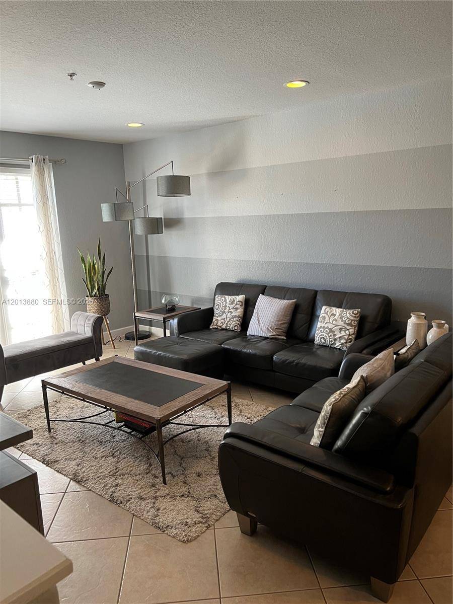 808 SW 147th AvePembroke Pines - Townhouse/Villa-Annual,Condo condo unit 3608 - picture