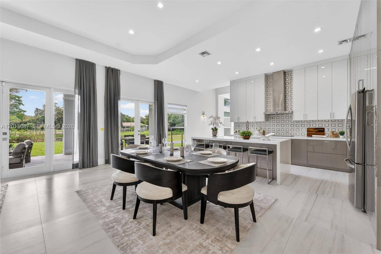 2400 SW 112th AveDavie - picture