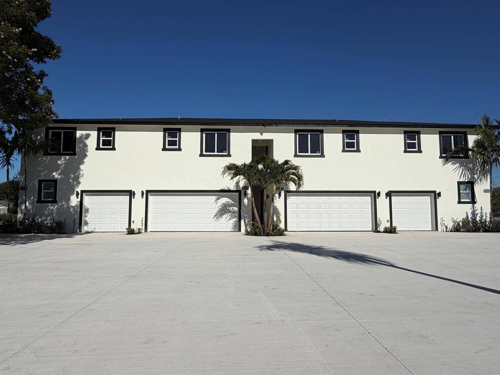 1112 WhitepineWellington - Townhouse condo unit 1114 - picture