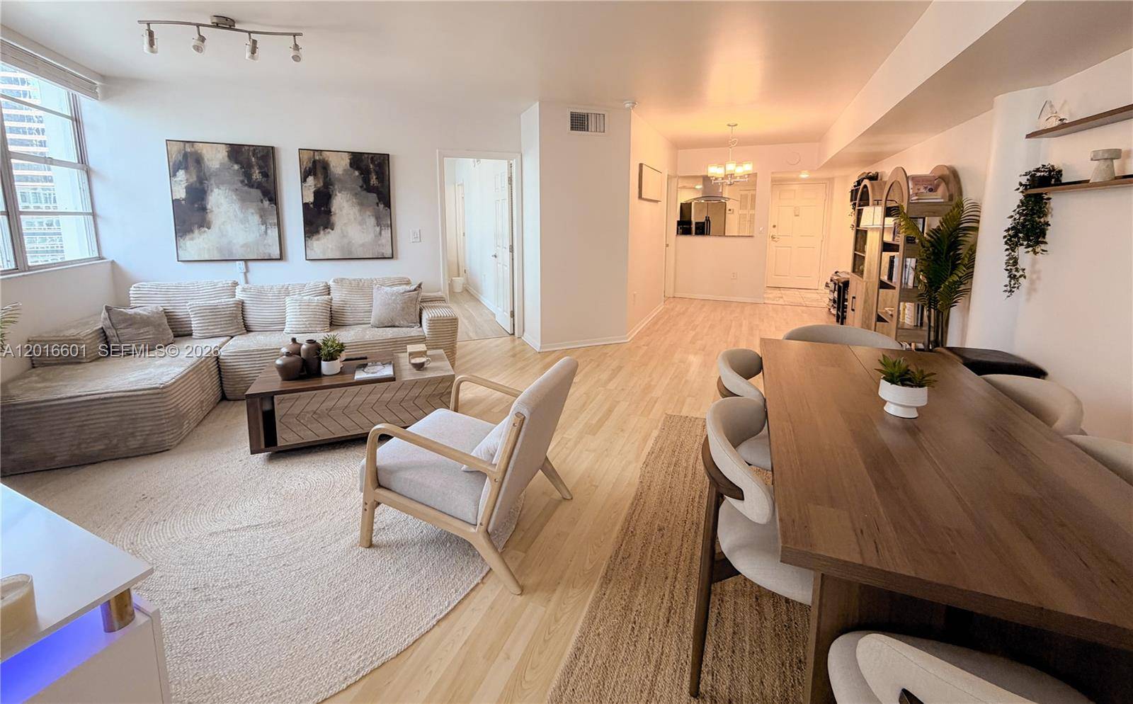 825 Brickell Bay DrMiami - Condo/Co-Op/Annual,Condo condo unit 2050 - picture