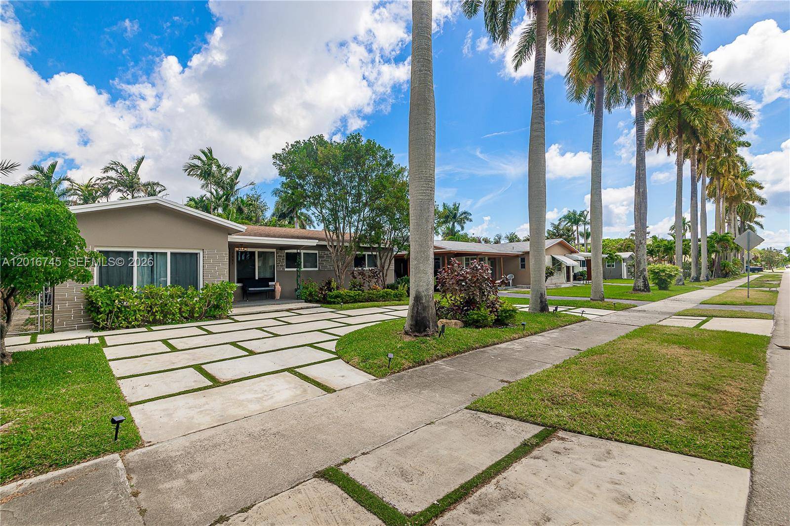 1521 Arthur StHollywood - Single Family-Annual,House condo unit 1521 - picture
