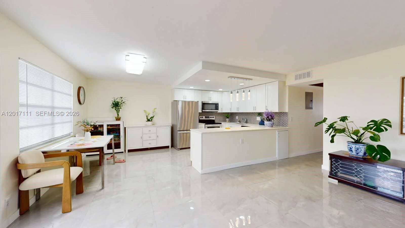 325 Wellington GWest Palm Beach - Condo 1-4 Stories,Condo condo unit G - picture