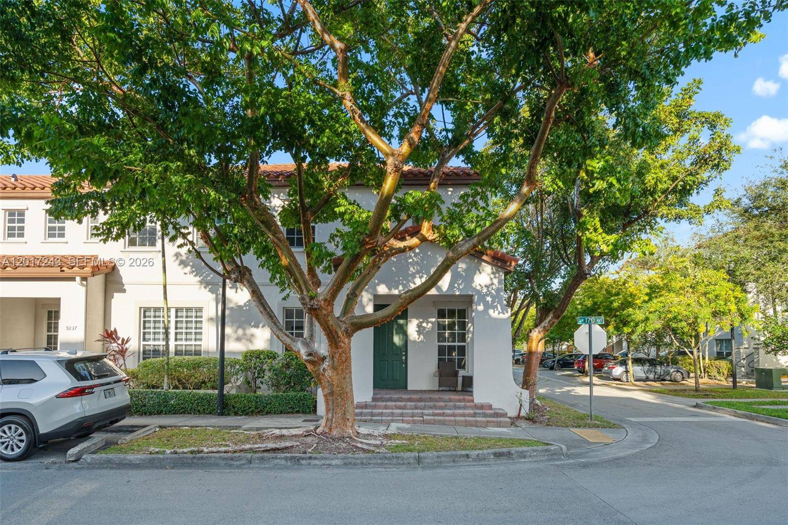 9243 SW 170th AveMiami - picture