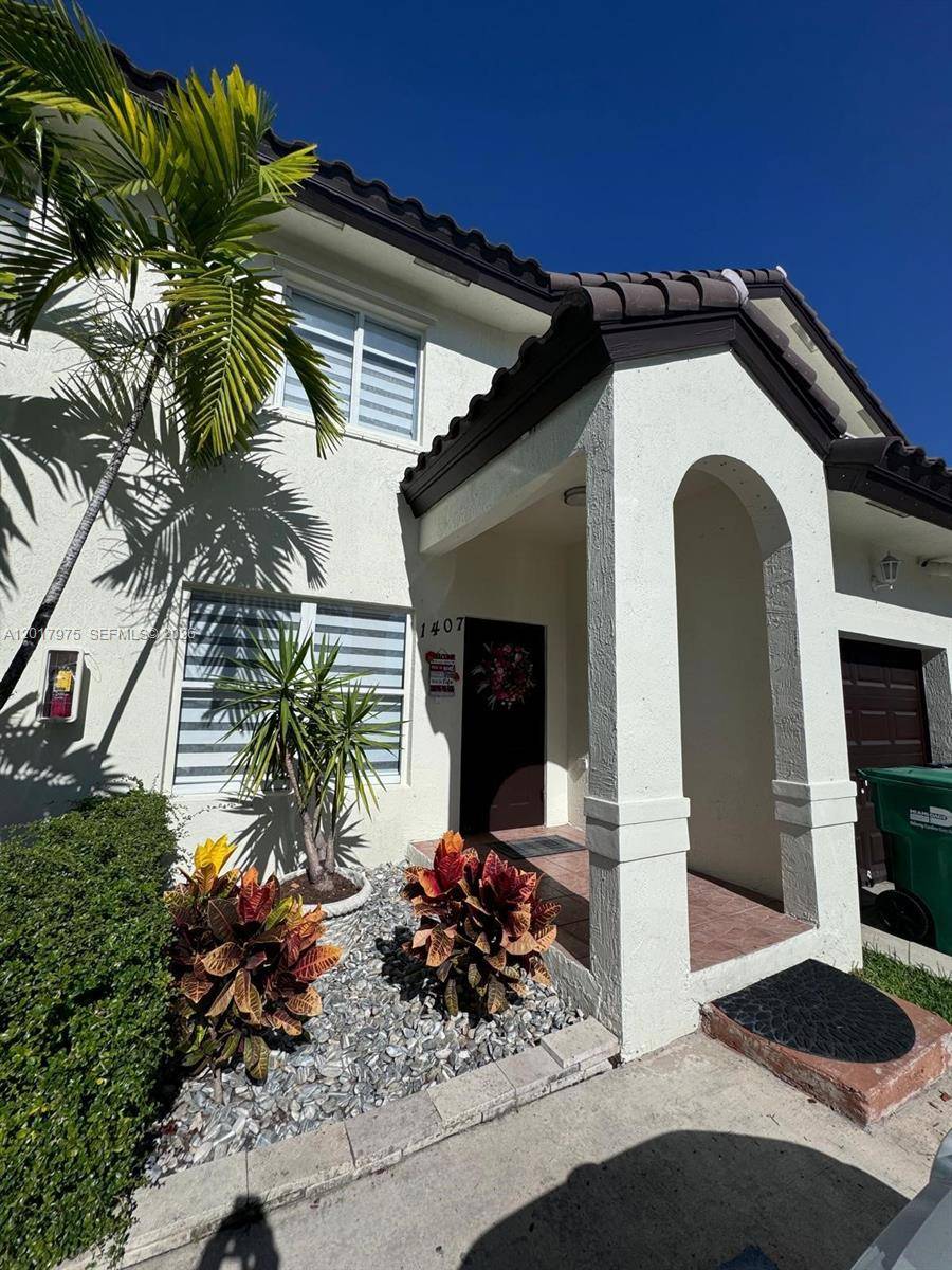 8851 NW 110th PlDoral - Townhouse/Villa-Annual,Townhouse condo unit 1407 - picture