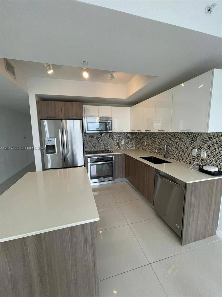 5300 Paseo BlvdDoral - Condo/Co-Op/Annual,Condo condo unit 604 - picture