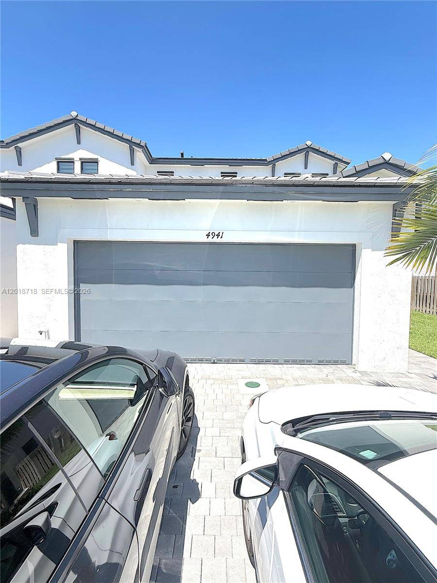 4941 Oakmont DrDania Beach - Townhouse/Villa-Annual,Townhouse condo unit 5838 - picture