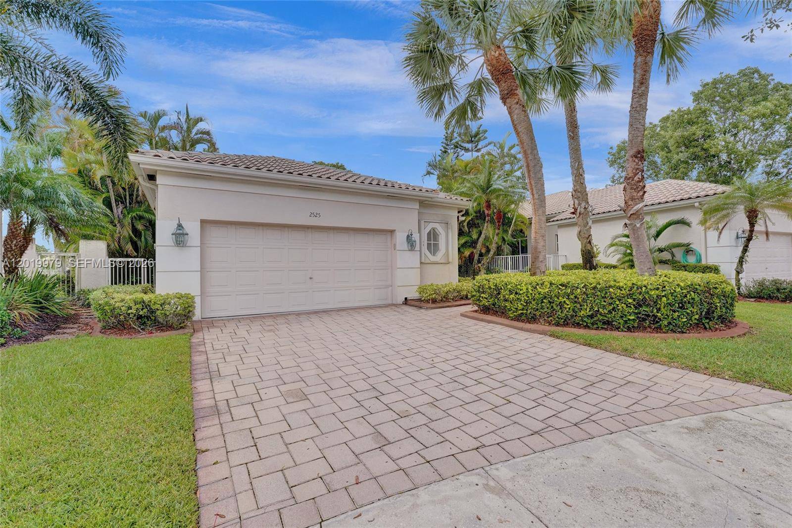 2525 Bay Pointe CtWeston - picture