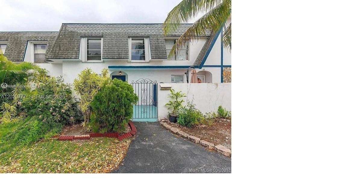 3912 SW 67th TerDavie - Townhouse/Villa-Annual,Townhouse condo unit 114 - picture
